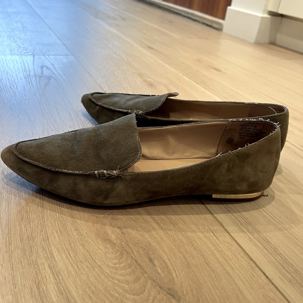 Steve Madden Olive Flats